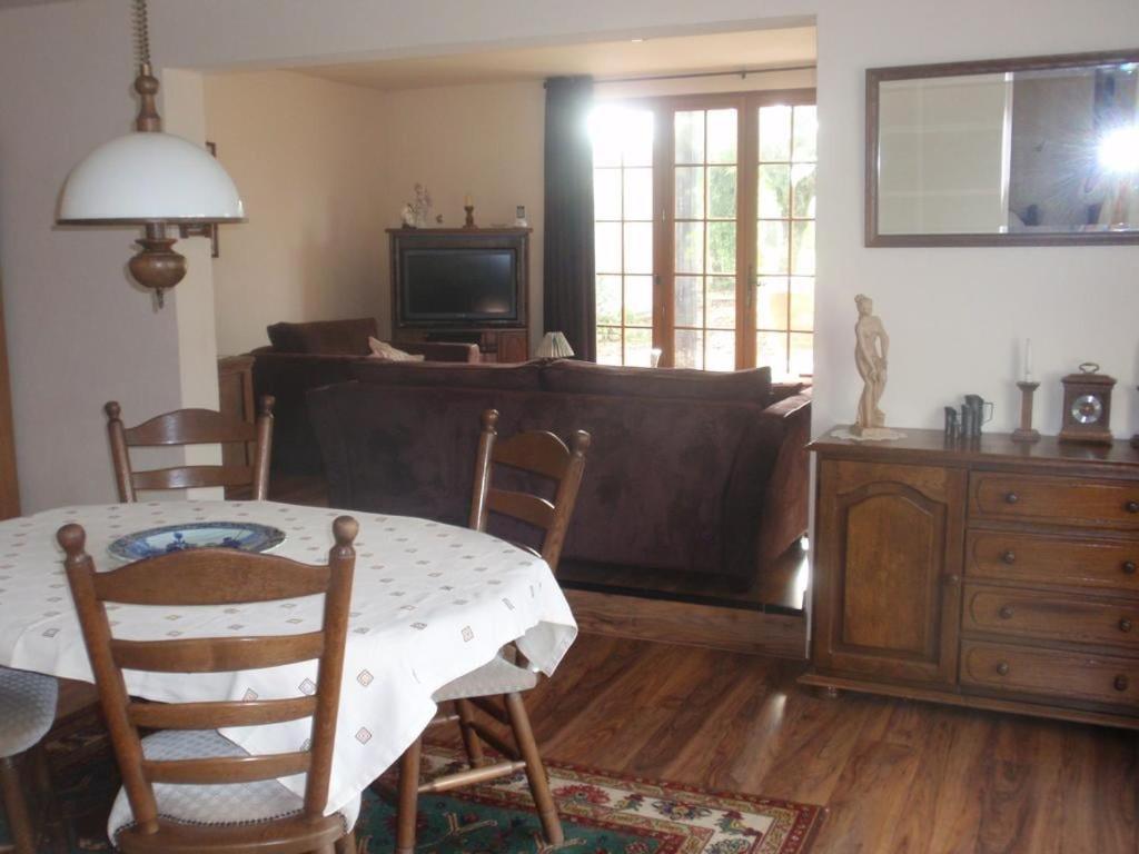 Le gîte de Poulas Couffy Extérieur photo