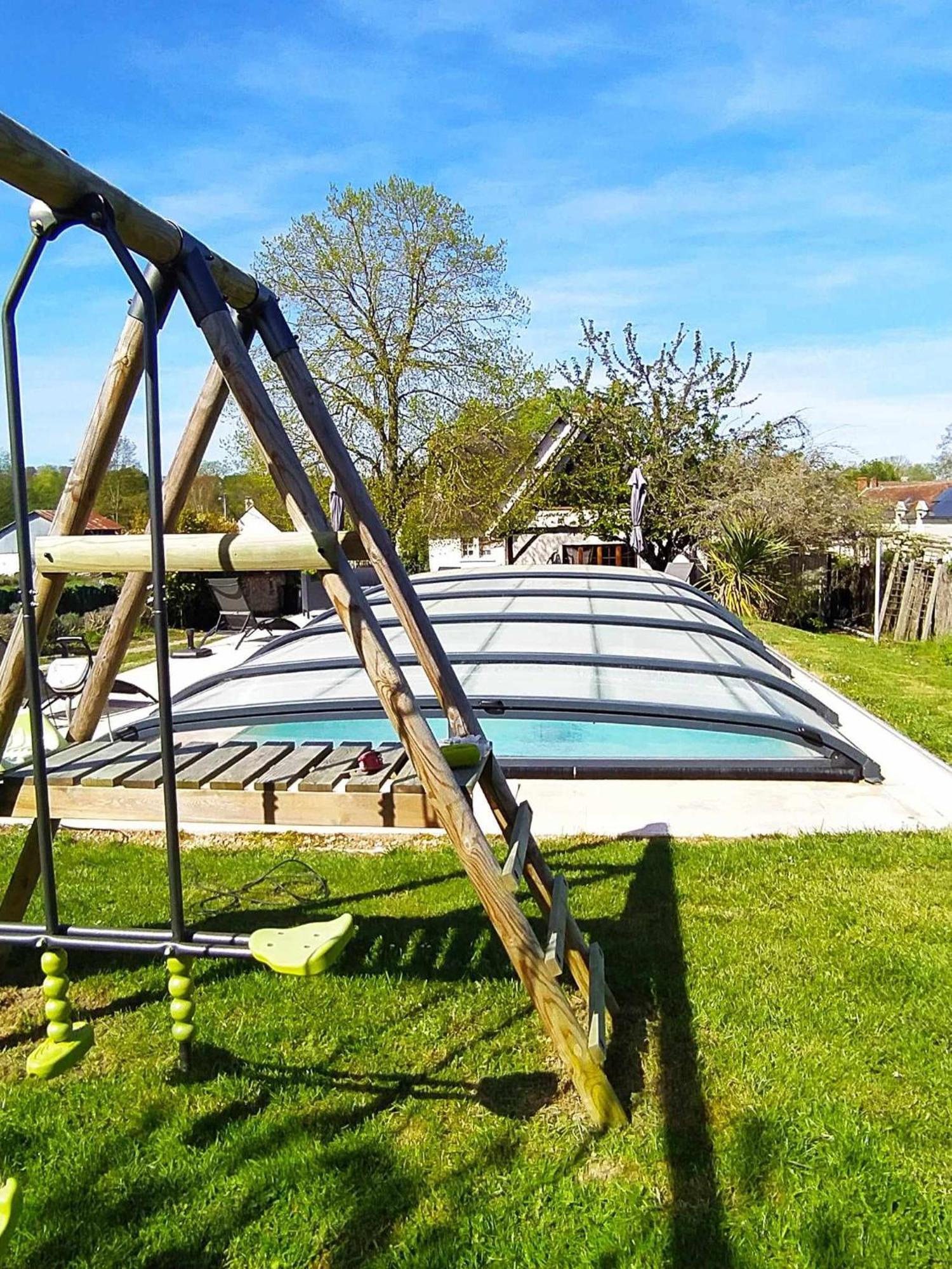 Le gîte de Poulas Couffy Extérieur photo